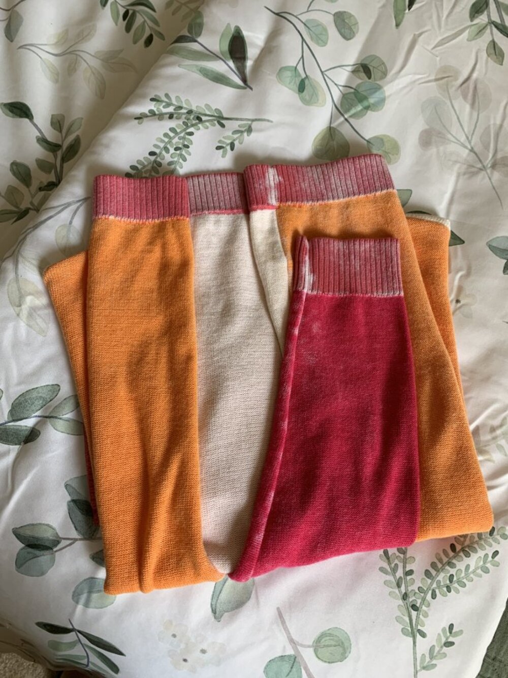 Charlie B Color Block Distressed V-neck Sweater Small - Picture 5 of 5